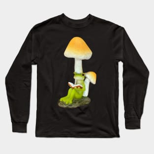 Froggy reading by mushies Long Sleeve T-Shirt